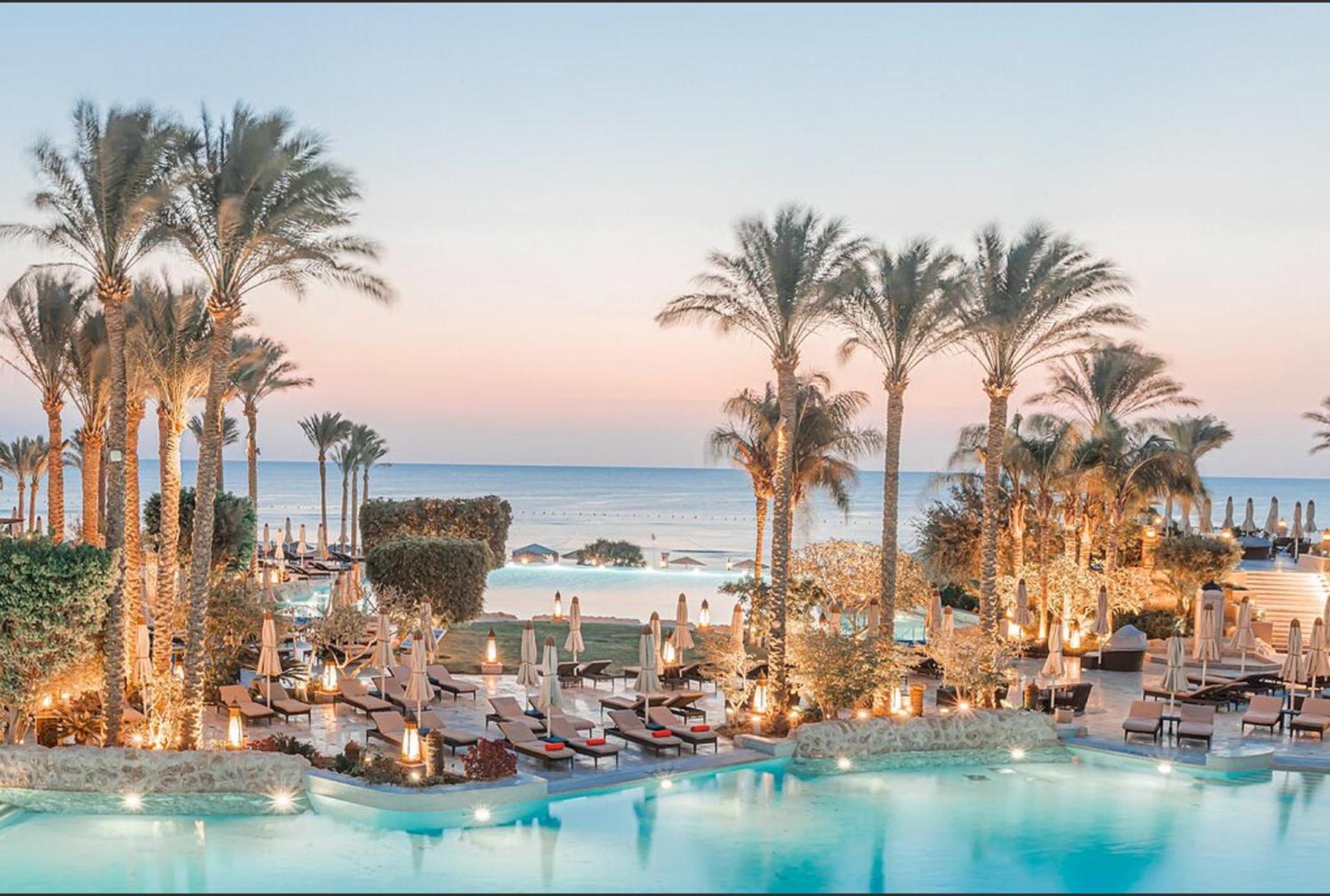 The Makadi Spa Hotel - Couples Only 18 Years Plus Hurghada Exterior photo The resort at sunset